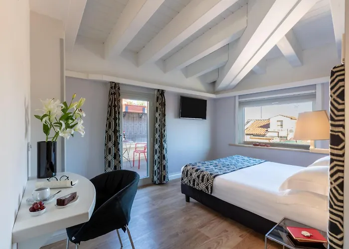 Otel La Rovere